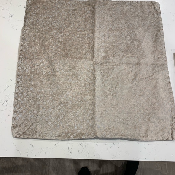 Euro Pillows.... (3)  26x 26 - Picture 5 of 5